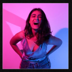 Shalini Pandey Instagram - “Pop! goes my 💜”

My go-to song ✨
Which one is yours?