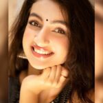 Sherlin Seth Instagram – So happy so see such positive response from everyone for #kobakanalgaltheeradha from #unarvugalthodarkathai . Your reviews mean the world to us ❤️. If you still haven’t watched it, the link is in my bio 🧿. Forever grateful 🙏✨
📸 @matt_atelier Chennai, India