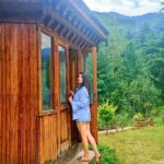 Sherlin Seth Instagram – Papa’s oversized shirt, Cool mountain breeze with kahwah  and calm mind is my kind of morning ! #justpahadibachathings 
PS : no make up, only mountain glow 🦋
📸 @sandeep8945 
.
.
.
#jammukashmir #jammukikudi #kashmirtourism #kashmiri #jammuandkashmir #kollywoodcinema #viralpost #foryoupage #forme #sherlinseth #mountains #fresh #mountainbaby #tamil #telugu #andhrapradesh #tamilnadu #bollywood #calfmuscles  #leg Batote J&K