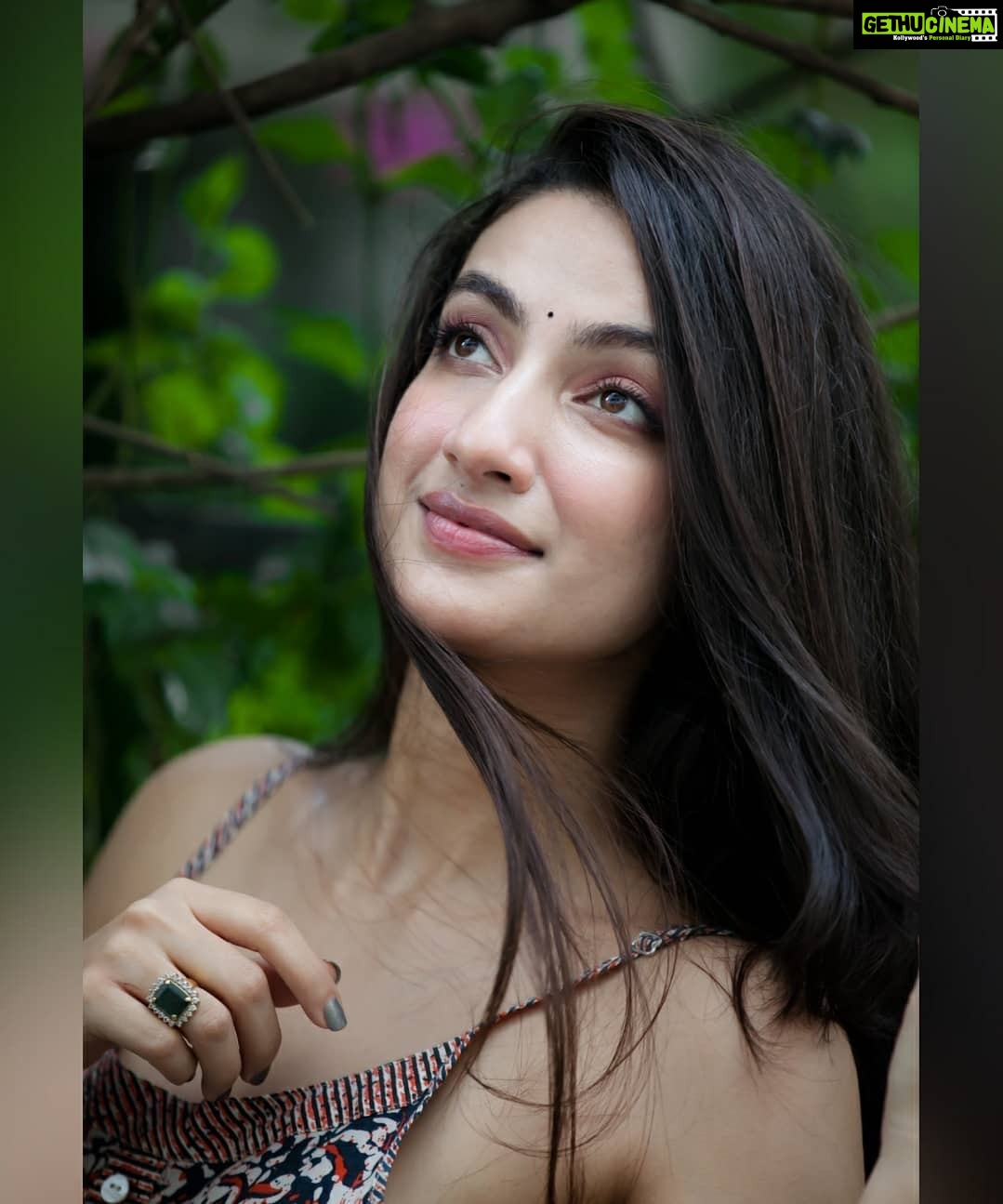 Sherlin Seth Instagram - Hope is what keeps us going ✨ Sending out positivity your way 🌿 . 📸 An impromptu shoot with the incredibly talented @abhinay_venkat 🌼 . Concept and Styling by my fav hooman @elizabethpaul__ 🥺❤️ . PS: These pictures were clicked before the second wave hit us ! I donot recommend going out at all, stay home, stay safe 🧡 . . #beauty #beautiful #tamil #tamilnadu #lockdown #trending #actress #cute #girl #sherlinseth #kollywoodactress #kollywood #bollywoodcinema #tollywood #telugu #teluguactress #nature #calm #soothing #loveyourself #viral #viralpost #foryoupage #foryou #instagood #instadaily Dream Land