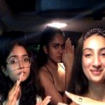 Sherlin Seth Instagram – The most random reel ever with my girls post ice-cream high ! Goofiness pro max ultra😂
Choreographed by @elizabethpaul__ 🤍
Sass added by @reshmanambiar18 🤍
.
.
.
#temperature #seanpaul #viralpost #goofy #trending #reelsinstagram #reelkarofeelkaro #reelitfeelit #girls #funnyvideos #fun