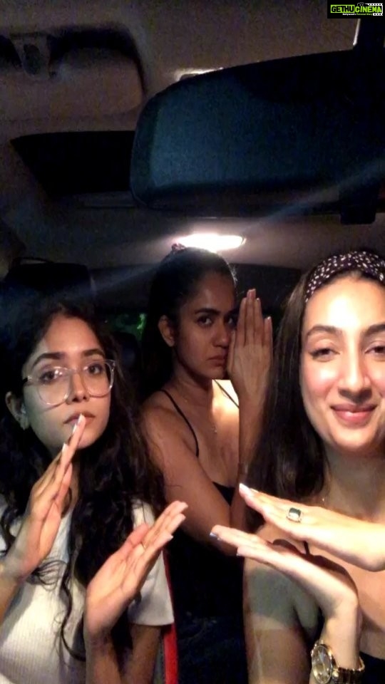Sherlin Seth Instagram - The most random reel ever with my girls post ice-cream high ! Goofiness pro max ultra😂 Choreographed by @elizabethpaul__ 🤍 Sass added by @reshmanambiar18 🤍 . . . #temperature #seanpaul #viralpost #goofy #trending #reelsinstagram #reelkarofeelkaro #reelitfeelit #girls #funnyvideos #fun
