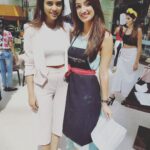 Sherlin Seth Instagram - With the reigning Miss India @priyadarshini.96 . Such a humble beauty she is. #cookoffsession #fbbcolorsfeminamissindiatamilnadu2017 @missindiaorg Sahara Star