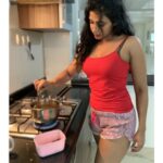 Shilpa Manjunath Instagram - Chai chai☕️ . #indiarunsonchai☕
