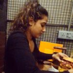 Shilpa Manjunath Instagram - Take me back .. 😫😫😫😫 #throwback #foodie #loveforburgers Jimis Burger Andheri