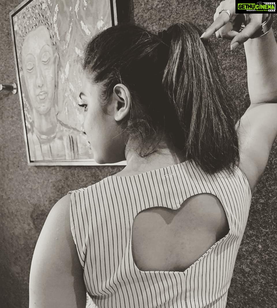 Shilpa Manjunath Instagram - To be honest, the moment of enlightenement was at time of shoot and not when I heard the story. to how truthful and trust worthy one should be if ur in love...that moment I truly realised that love should be unconditional. 🤗🤗 There r only few moments where reality hits like a tornado. That did when I stepped into Tara's skin😊😊 I cried😢 at first to digest this fact and added topping was few pessimists ,pressure If i could pull it off, responsibility and criticism which I had to face before standing in font of camera🎥. Kept my self esteem intact. And Tara turned to sitara ☀️ after release. Haha🤣🤣 ♥️♥️♥️♥️♥️♥️ . Don’t go where the path may lead, go instead where there is no path…and leave a trail” ✌ -Ralph Waldo Emerson