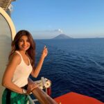 Shilpa Shetty Instagram - How many times can you say “I passed by a live /active Volcano!” I did.. Passed Mount Vesuvius enroute to Naples..😍😎 #mountvesuvious #italy #cruising #volcano #livevolcano #beauty #nature