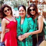 Shilpa Shetty Instagram - Happpyyyy 70 th Birthday to the most beautiful woman in the world..#Ma Wishing you great health, great health and great health🧿♥️ Thank you for being my bestie, my cheerleader and my biggest critic always .Don’t know what I would do without you.😇 So sorry I'm not with you on this day😔for the first time ever. But will make up for it as soon as I get to you🥳🤗 .. Lovvveeee youuuuuuu @sunandashetty10 ♥️♥️ #mom #birthdaygirl #70 #unconditionallove #love