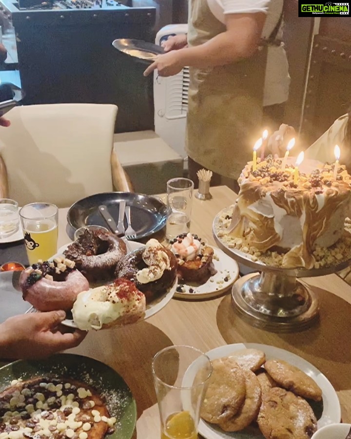 Shilpa Shetty Instagram - Mother of all #sundaybinge s..today is a belated #birthdaybinge turned into a #mahabinge according to @parineetichopra π₯³ππ€ͺ After we had all eaten we all looked like #golmaal according to @khemster2 .. You cannot be forgiven for today @chefkelvincheung , #blueberryfrenchtoast #pancakes #brownbuttercookies #donuts #pancakes but that #kelcake was #cray freakin awesome . Today was death by dessert .. according to me! Soooo much to celebrate.. π€€πwhat the heck!! Will sleep in the gym tomw ππ€ #sundaybinge #sunday #bastian #sweettooth #happy #foodporn #sugarhigh #awesome