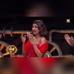 Shilpa Shetty Instagram - Thankyouuuuu @sonytvofficial @tranjeet and the team of #superdancerchapter3 my extended family @geeta_kapurofficial @anuragsbasu @rithvik_d @iamparitoshtripathi, all the super gurus and extraordinary kids for bringing in my Birthday with soooo much love yesterday, made me emotional. So much gratitude for making it such a memorable episode in my life . 🎉⭐🥳 Must watch today’s episode instafam we have #ZeenatAman ji lighting up our sets, going down memory lane. #birthday #celebrations #gratitude #fun #happiness #launch #SSApp #celebration #love #superdancerchapter3 #memories
