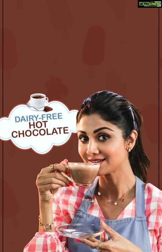 Shilpa Shetty Instagram - Kids and grown-ups both love hot chocolate. But, as mother, I hesitate to give it to my child and have it often as it is usually laden with sugar. So, today I’m going to make Dairy Free Hot Chocolate with coconut milk, maple syrup and unsweetened dark chocolate... means no refined sugar. Coconut has multiple uses and benefits, I use it a lot in my cooking. Go try it out and tell me what you think? #SwasthRahoMastRaho #TastyThursday #lovefood #eatingfortheinsta #feedyoursoul #foodblogfeed #instafoodies #foodinsta #coconutmilk #healthyfats #chocolate #hotchocolate #comforting #kids #norefinedsugar