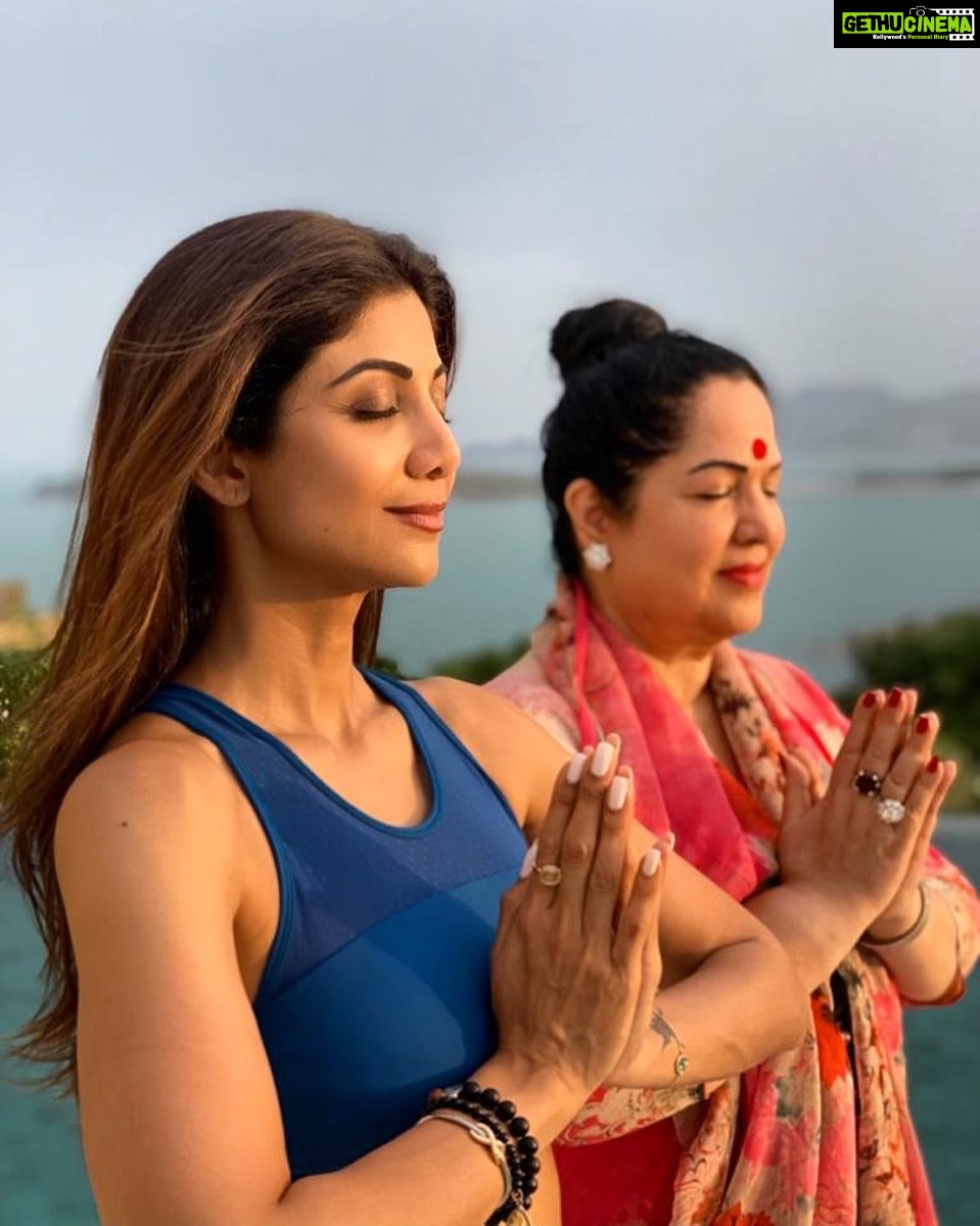 Shilpa Shetty Instagram - The biggest gift you can give your mom is good health. Celebrate this year's #MothersDay in a special way with the Shilpa Shetty App. With curated special yoga asanas and exercises in our categories section which are now available for FREE... limited period only. Available exclusively on the App Store. #Swasthrahomastraho #mothersday #mentalhealth #awareness #healthmotivation #wellness #breathe #everydayyoga #mind #body #soul #gratitude