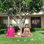 Shilpa Shetty Instagram - This is how our Mother’s Day started... “Family that does yoga together stays healthy together.”🧘🏾‍♂️♥️🧿 Happy Mother’s Day to you MA @sunandashetty10, for being the bestest mom evvvveeeerr.. Love is an understatement,I eulogise you 😇 Happy Mother’s Day to all those wonderful, strong , multitasking supermoms .. My wish and prayer for you all, is that you are in the pink of health.. always. Take care of yourself to be able to take care of your family.🤗♥️ #holiday #gratitude #gratitude #kohsamui #samujanavillas #happymothersday #motherhood #unconditionnallove #bond #yogi #meditation #swasthrahomastraho Samujana Villas, Koh Samui