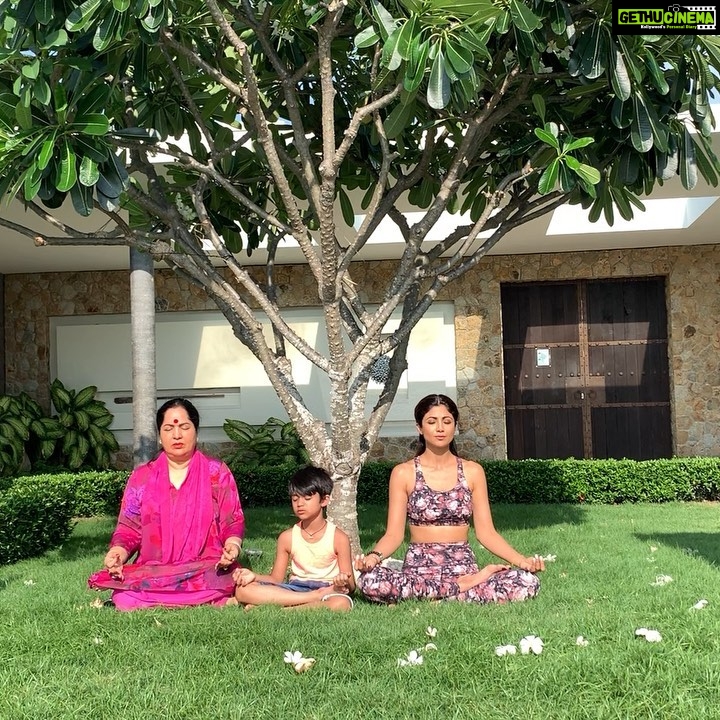 Shilpa Shetty Instagram - This is how our Mother’s Day started... “Family that does yoga together stays healthy together.”🧘🏾♂️♥️🧿 Happy Mother’s Day to you MA @sunandashetty10, for being the bestest mom evvvveeeerr.. Love is an understatement,I eulogise you 😇 Happy Mother’s Day to all those wonderful, strong , multitasking supermoms .. My wish and prayer for you all, is that you are in the pink of health.. always. Take care of yourself to be able to take care of your family.🤗♥️ #holiday #gratitude #gratitude #kohsamui #samujanavillas #happymothersday #motherhood #unconditionnallove #bond #yogi #meditation #swasthrahomastraho Samujana Villas, Koh Samui