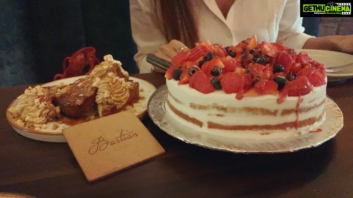 Shilpa Shetty Instagram - A Sweet ending (with Dessert) to new beginnings with #Bastian #Sundaybinge is back as Iβve successfully completed the 8 week #nosugarchallenge .πͺDonβt need an alibi to celebrate with dessert but nevertheless this is enough reason.. The coconut budino and vanilla sponge cake & liquid cappuccino stuffed french toast were worth the wait. #sugarrush π
π€ͺπThank god for @bastianmumbai ππ€ͺπ€ͺπ€ͺπππ #bastian #dessert #sweetcraving #sunday #yummy #happiness #sweet #thankgoditssunday