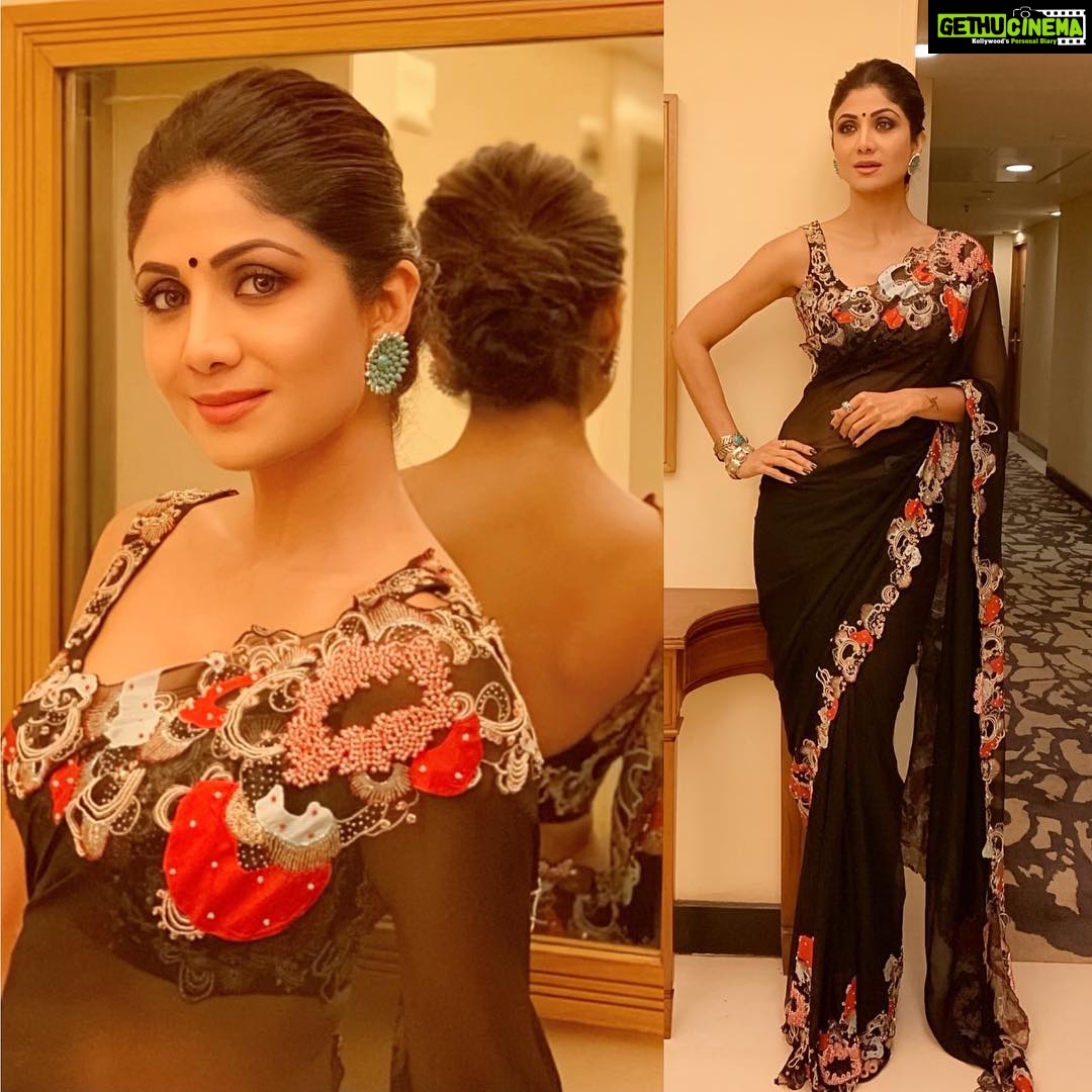 Shilpa Shetty Instagram - Event diaries .. Wearing: @aisharaoofficial Earrings and ring: @amrapalijewels Stack: @sangeetaboochra @minerali_store Styled by: @sanjanabatra Assisted by: @shikha_14 Hair: @sheetal_f_khan Managed by: @bethetribe #indian #sari #sarinotsorry #black #glam #eventdiaries #lotd #ootd
