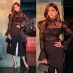Shilpa Shetty Instagram - Derby ready for the #midday Trophy2019 . Outfit: @maisonalexandrine Jewellery: @outhousejewellery Bag: @alexandermcqueen Shoes: @louboutinworld Styled by: @mohitrai @miloni_s91 Managed by: @bethetribe #black #derby #glam #vintage #ootd #lotd