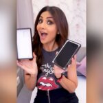 Shilpa Shetty Instagram – Really impressed with 𝗺𝗲𝗿𝗮 iPhone 13 😍🤪
It is truly a ‘cinematic’ experience at your fingertips 😍
.
.
.
.
#blessed #gratitude