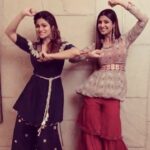 Shilpa Shetty Instagram - Sisters #twinning in shararas.... dancing to @shamitashetty_official song...sharara sharara..🎵 🎶 💃🏽 #lotd #sisterlove #sistersquad #ethnic #umang