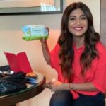 Shilpa Shetty Instagram - A small step for Mother Earth!! I am sure you all use wipes either for your selves or your babies. Did you know most wipes are made of polyester and hence non biodegradable. Protect your and your baby's skin & the environment with Mama Earth's organic bamboo based wipes. Buy it today on @mamaearth.in @bigbasketcom @mynykaa & @flipkart #organicskincare #Organicwipes #bamboobasedwipes #environmentalfriendly #babyproducts #mamaearthorganics #motherearth