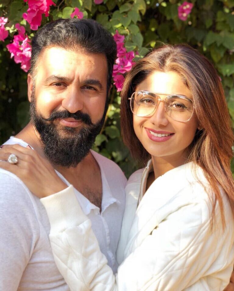 Shilpa Shetty Instagram - Happy #nationalboyfriendday to my #international boyfriend @rajkundra9 😬💖💏You were ,are and will always be that .. my #friend #forlife .Still look forward to our #friday #datenight . So happy you still #hearme and #loveme 😅😂😜 Stay cool my #cookie. #loveofmylife #boyfriend #hearmeloveme #friendsforever #weareateam #soulmate