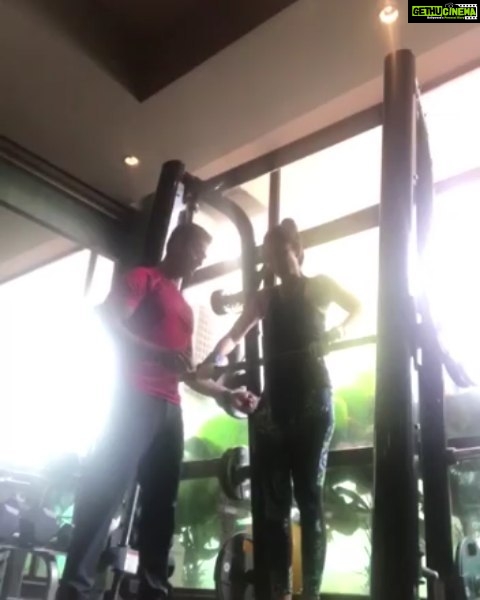 Shilpa Shetty Instagram - Learning something new everyday.. pushing my boundaries.. increasing mobility and agility, trying to #skinthecat with #frontrolls on the bar.. 1st day today..Scared but not weak šŖ. If I can do it so can you...š Think it ,put effort and positive energy into it and it will become possible to achieve . #happy #learningeveryday #mondaymotivation #backinaction #lovingit #nevertoolate #Instagood @thevinodchanna