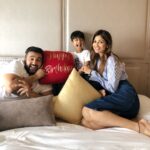 Shilpa Shetty Instagram - Love Birthdays, starting anew.. Looking fwd to the many surprises life has in store.Thank-you @rajkundra9 and #viaanraj for making it so special. All you need is family😬🤗😇 Thankyou my instafam for all your wishes and love.. means soooo much, only gratitude for all that I’m blessed with😘🙏💖😇🤗 #birthdaygirl #family #love #cake #wishes #blessings #happiness #gratitude