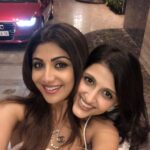 Shilpa Shetty Instagram - How 14 yrs have just flown by!! Happy birthday my #Geminitwin bestie @akankshamalhotra .. wishing you health , happiness and more happiness.. all the rest is immaterial!! 🤗Missing u here...😘😬#friendsforever #unconditional #love #gratitude #birthday