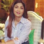 Shilpa Shetty Instagram - Is it Apathy or ignorance.. when was the last time you checked the label of your kids Toothpaste? It might have harmful sulfates. ( SLS is sodium lauryl sulphate or SLES is sodium laureath sulphate are surfactants used in products to increase foaming action when proactive is used making it look like the product is good) But Mamaearth’s ALL NATURAL SLS / SLES FREE Toothpaste is available now for your kids 0-10 yrs with an awesome strawberry flavour. Available on @mamaearth.in @amazondotin and @firstcry #slsfree #madesafe #safe #healthiswealth #labelread #natural #instagood #toxinfree #mamaearth #happymamas #happykids