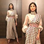Shilpa Shetty Instagram - Ready to attend the #MiddayGuideAwards Outfit: @anamikakhanna.in Shoes: @jimmychoo Stylist : @mohitrai with @chandanizatakia #ootd #instagood #fashion #polkadots #glam #sariwithatwist #guiderestaurant2018