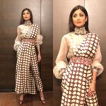 Shilpa Shetty Instagram – Ready to attend the #MiddayGuideAwards 
Outfit: @anamikakhanna.in
Shoes: @jimmychoo
Stylist : @mohitrai with @chandanizatakia #ootd #instagood #fashion #polkadots #glam #sariwithatwist #guiderestaurant2018