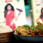 Shilpa Shetty Instagram - Heap of rice got you feeling low? Not this time ,my nutritious yet delicious Chicken Curry and Onion Rice recipe, powered by @payasa.in! With health benefits like zero gluten, high-dietary fibre and protein, this power-packed dish promises to leave you feeling good all through the day while giving your taste-buds the necessary twist! Vegetarian s can make the same recipe with Paneer instead of chicken ..with Try it and let me know if it gets you licking your fingers for more!. #TastyThursday #SwasthRahoMastRaho #instagood #madefromscratch #satiating #highprotein