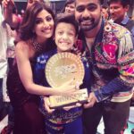 Shilpa Shetty Instagram - And the Winner of #SuperDancer chapter 2 is #Bisaalsharma 😬 Congratulations @vabs_perfectentertainer truly deserving😬#winnerwinnerchickendinner #danceshow #instagood #happiness #sonytv