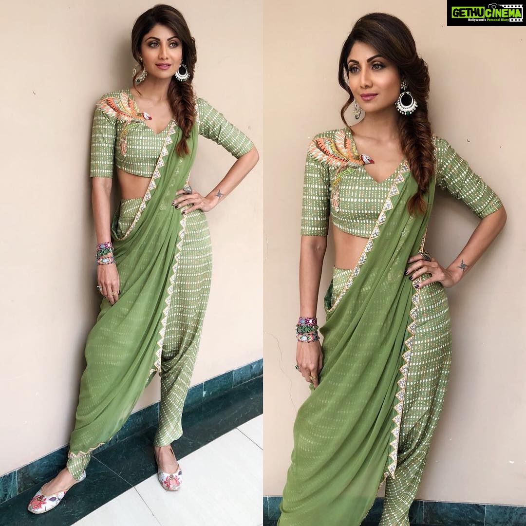 Shilpa Shetty Instagram - Today’s look for super dancer chapter 2 in a @roshnichopradesign sari, @azotiique @rahejavarun earrings, @amrapalijewels bracelets, @sachdeva.ritika ring & @fizzygoblet jutti's! Styled by @sanjanabatra Assisted by @akanksha_kapur Makeup by @ajayshelarmakeupartist, Hair by @sheetal_f_khan, Managed by @bethetribe #indowestern #dance #instapic #sarinotsorry