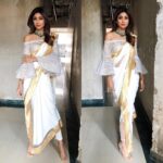 Shilpa Shetty Instagram – Today’s look for super dancer chapter 2 in 
outfit @shantanunikhil sari, @22karat_jewellery choker & @anmoljewellers ring
@stevemadden shoes.
 #sarinotsorry #instapic #ootd #visioninwhite #glam