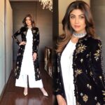 Shilpa Shetty Instagram - In Kolkotta for an event styled by @sanjanabatra , Outfit @ampmfashions jewellery @sangeetaboochra Hair @iosiswellness 😬#glam #indoglam #instapic #eventdiaries #traveldiaries #blowout #workmode #jacketlove