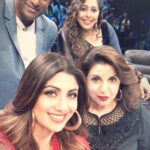 Shilpa Shetty Instagram - And we had @farahkhankunder as our special guest on #superdancer today. Happy Birthday my dearest your inimitable energy, warmth and sense of humour is adorable. You are such an inspiration to every woman. Love you 😘 Stay Happy , Stay Real😬😘 Loved the Robotics by the way🤪😝😍😅 #laughriot #instapic #goodsoul #superdancer #birthdaygirl