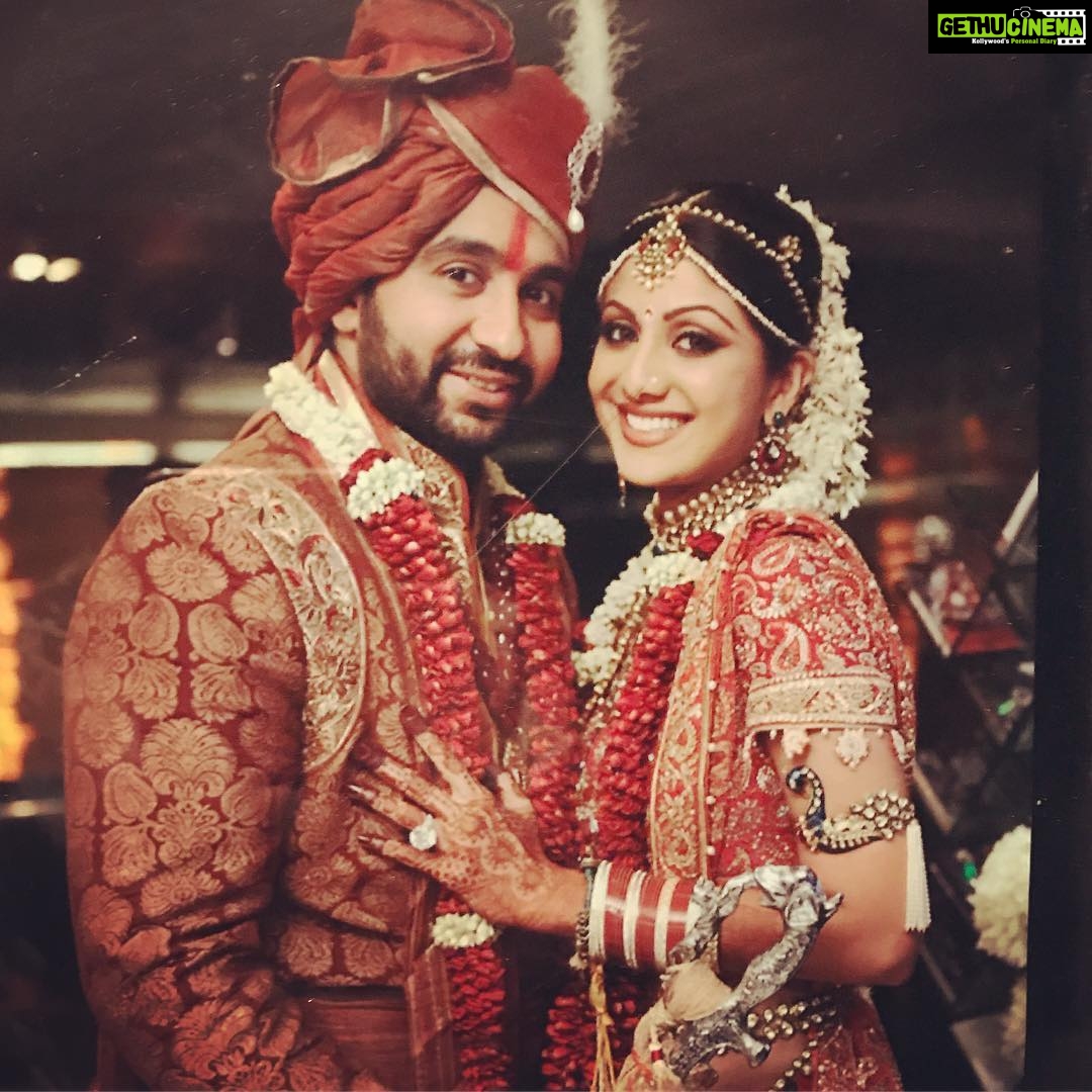 Shilpa Shetty Instagram - I loved you then, I love you still.. I love you now and always will.π Happy Anniversary @rajkundra9 ,my family maker, superman,sunshine,soulmate,bestfriend and anchor..... 8yrs Down, FOREVER to go. 22.11.2017π¬πππ#hubbylove #happyanniversary #8yrs #love #gratitude #blessed#loveuinfinity