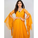 Shilpa Shetty Instagram - Fashion may fade, but style is eternal 💛❤️💚 . . . . . #SuperDancerChapter4 #NachpanKaTyohaar #ootd #flames #sunshine #gratitude #blessed