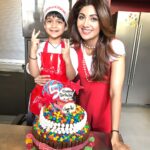 Shilpa Shetty Instagram – So the theme for Viaans party was “Masterchef” (since my son loves to cook) We baked his cake together.. Great activity to keep them engaged😬#unconditionnallove #birthdayboy#lovebaking #happiness #sonday