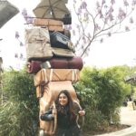 Shilpa Shetty Instagram – It’s not how much weight you carry it’s how u carry the weight ..Carrying the load with a smile😅#funday #chessington#london #traveldiaries