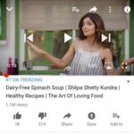 Shilpa Shetty Instagram - Awesome 😬Saturday just became better! Spinach soup recipe is trending so if you guys haven't seen it yet, do so now! www.theshilpashetty.com🙏#swasthrahomastraho #healthiswealth #healthyrecipes #mypassion #happiness