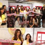 Shilpa Shetty Instagram – Fun session today @poojamakhija and all the bloggers that came to the event😬 Never skip your breakfast #thebetterflakes #saffola5graincereal #choices #fullerforlonger