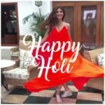 Shilpa Shetty Instagram - Here's wishing everyone a very #HappyHoli