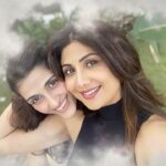Shilpa Shetty Instagram - My confidante, my human diary, the sister for my soul, my partner-in-crime, my gossip buddy, my agony aunt, my darling Akku... wish you a very very Happy Birthday! May you always be happy and continue to keep laughing... wishing you all in abundance to last a lifetime. Rest I’ll tell you when I speak to you, looovvveeee you and come back soooon @akankshamalhotra!🤗🥰❤️🧿🌈✨ . . . . . #SoulSisters #Bffs #Gratitude #blessed #friendslikefamily #Bestie #unconditional #love