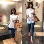 Shilpa Shetty Instagram - Off to an event in Ranchi.. Simple chic😬wearing @Ritukumar #workmode #understated #indowestern