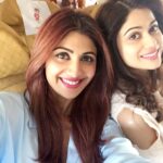 Shilpa Shetty Instagram - Munki and Tunki @shamitashetty_official going to Hyderabad #sisterbonding #keshvee wedding