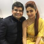 Shilpa Shetty Instagram - Man of the hour @jiteshpillaai . Pulled it off my friend.. Spectacular show #filmfare