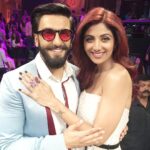 Shilpa Shetty Instagram - With the amazing and full of energy @ranveersingh on the sets of #superdancer #funonset #befikre