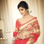 Shilpa Shetty Instagram - Launching my Latest #ssk sari range for the festive season only on @homeshop18 .. do give me you're feedback🙏😘 #fashiondiaries #designerfashion #sarilove #homeshopping